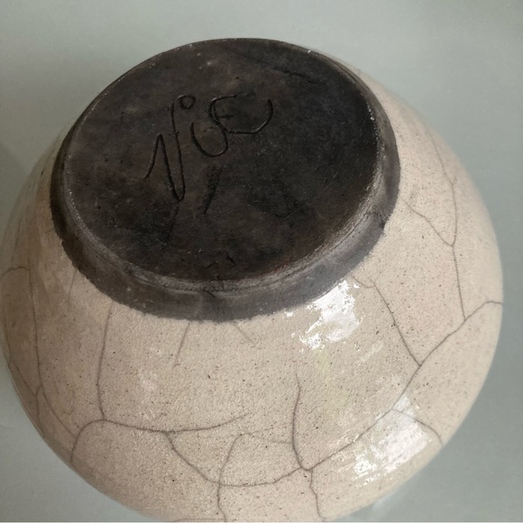 Unique Vintage Pottery - Picture 7 of 11